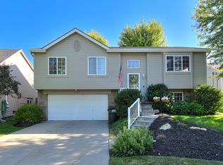 17255 Ruggles St, Omaha, NE 68116