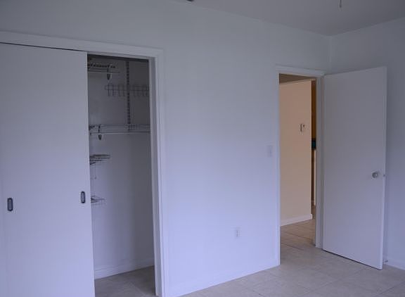 5th image of 12025 NE 11th Ct