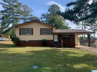 827 Hunter Pl, Anniston, AL 36201