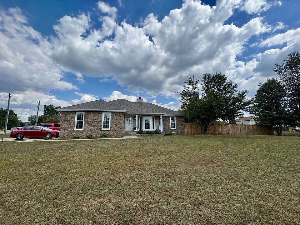 1st image of 1201 Crystal Dr