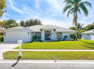 176 Monterey Way, Royal Palm Beach, FL 33411