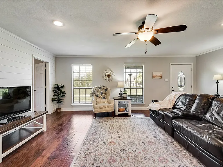 9711 Old Nacogdoches Trl — Photo 13