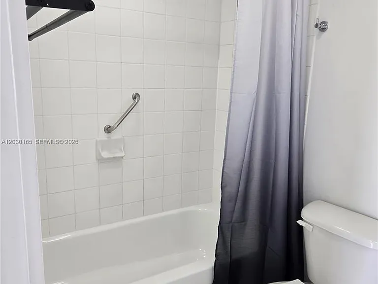 2903 N Miami Beach Blvd #804 — Photo 9