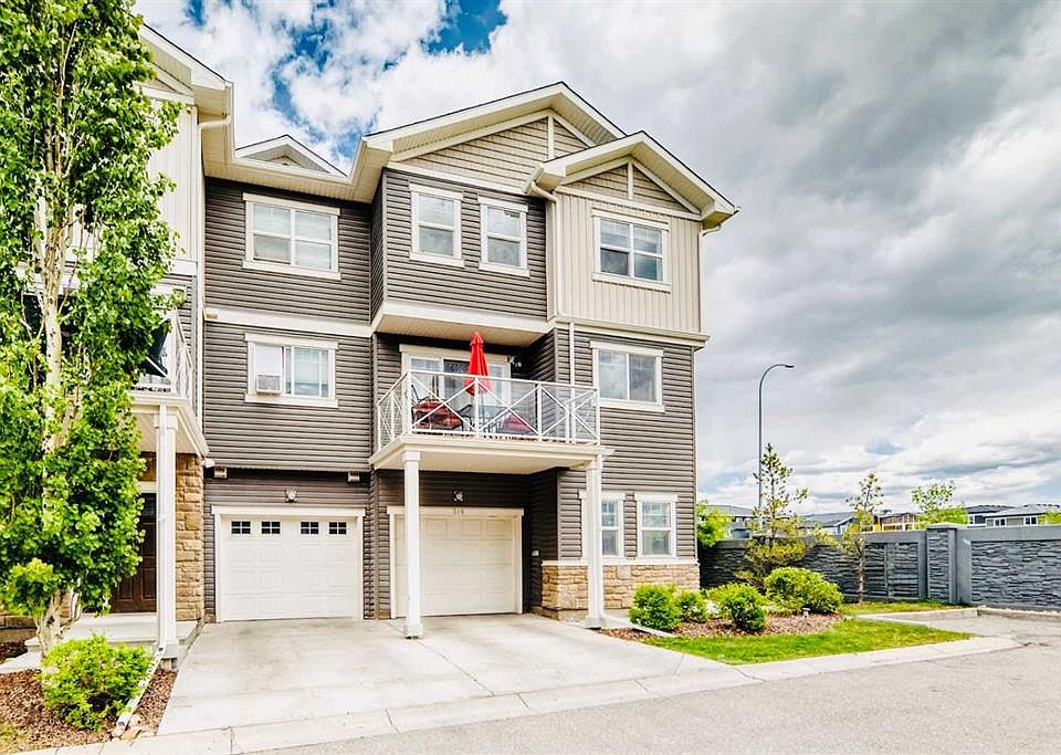1st image of 310 S Skyview Ranch Grv NE