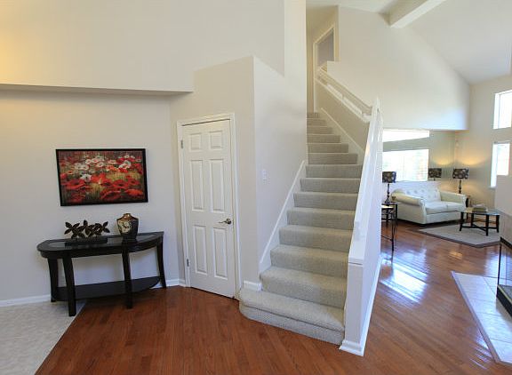 5th image of 1007 Woodborough Ct