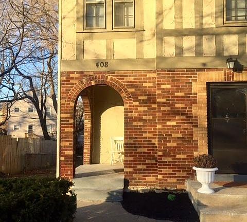 3rd image of 410 E Meyer Blvd #408
