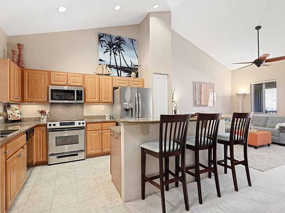 3rd image of 75-5919 Alii Dr APT L22