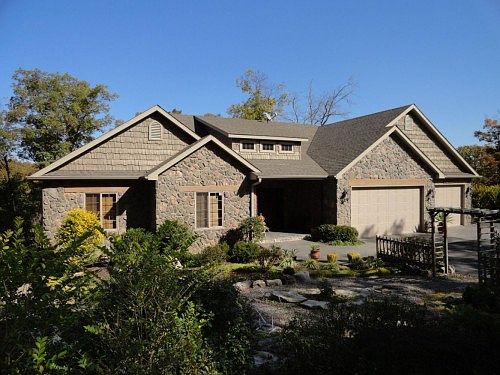 1st image of 69 Iris Ln