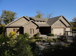 69 Iris Ln, Kimberling City, MO 65686