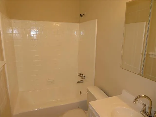 1629 Maplewood Dr — Photo 8