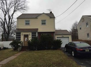 1099 Tuxedo Sq, Teaneck, NJ 07666