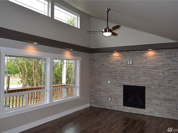 2nd image of 983 Sand Dollar Pl
