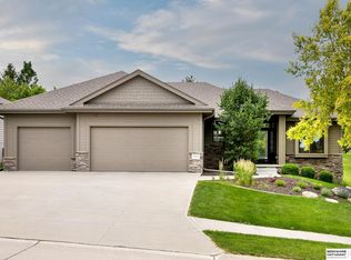 19013 Cuming Cir, Elkhorn, NE 68022