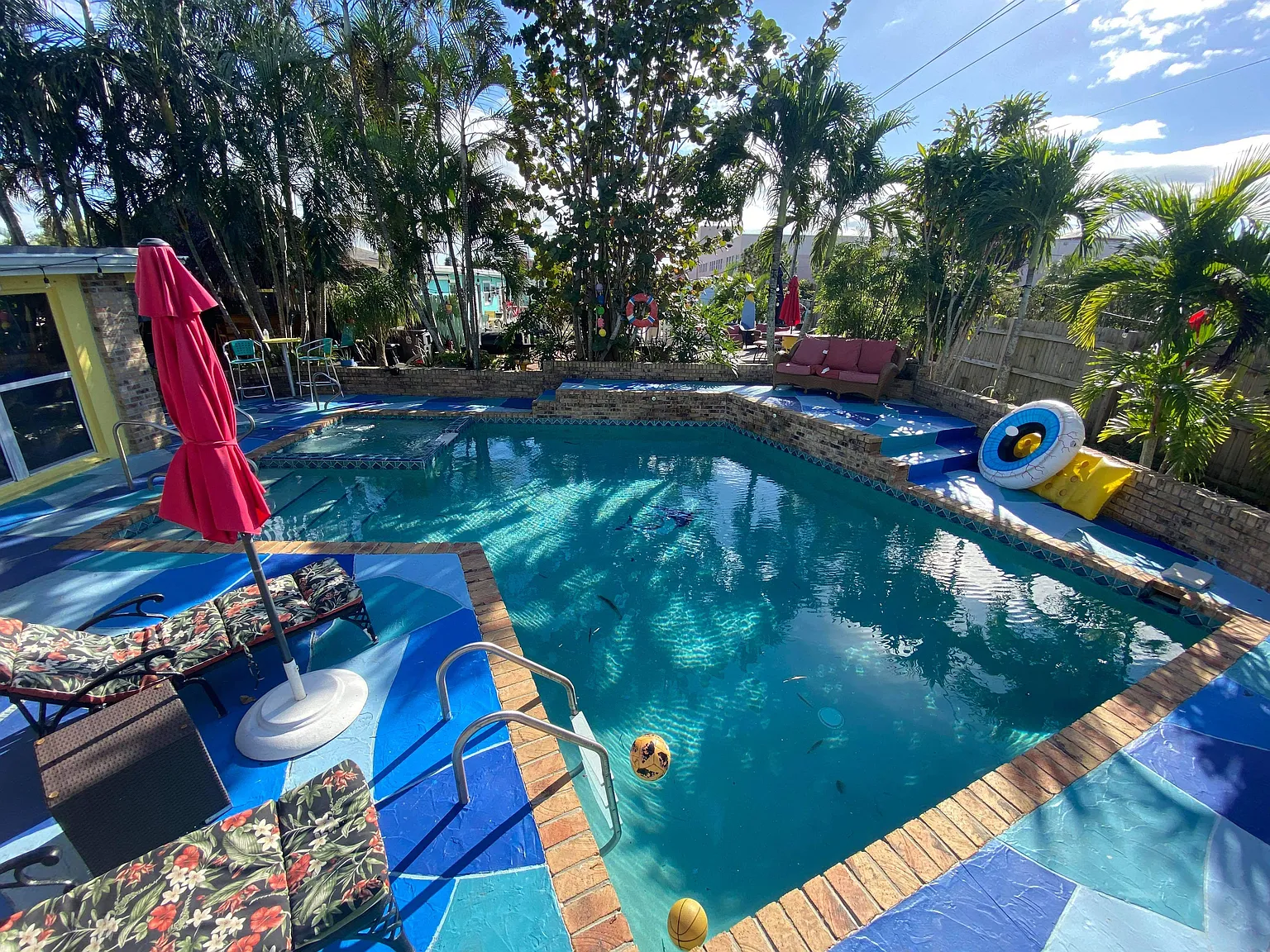3 bed, 1700 sqft, $3,300 — Photo 2