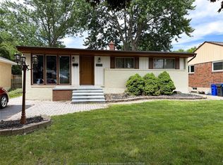 1275 Belleperche Pl, Windsor, ON N8S3C4