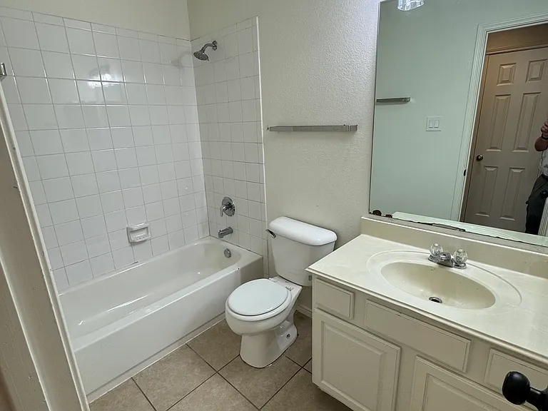 1838 Walnut Way — Photo 7