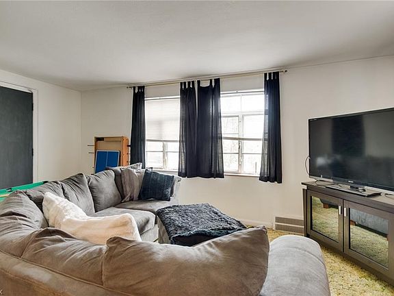 3rd image of 414/416 E 222nd St