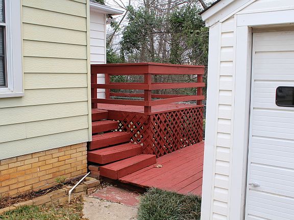 5th image of 704 S Oakland Ave