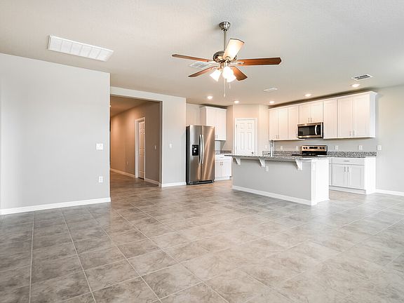 4th image of 5264 Sanders Oak Trl