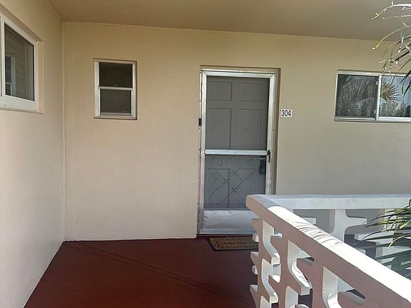 3rd image of 2812 S Garden Dr #304