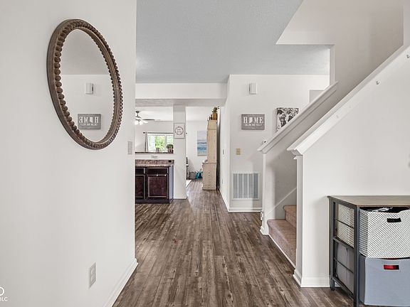 3rd image of 4812 Marshall Dr