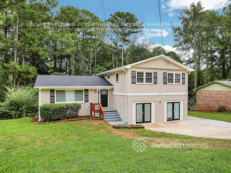 2904 Lloyd Rd — Photo 3