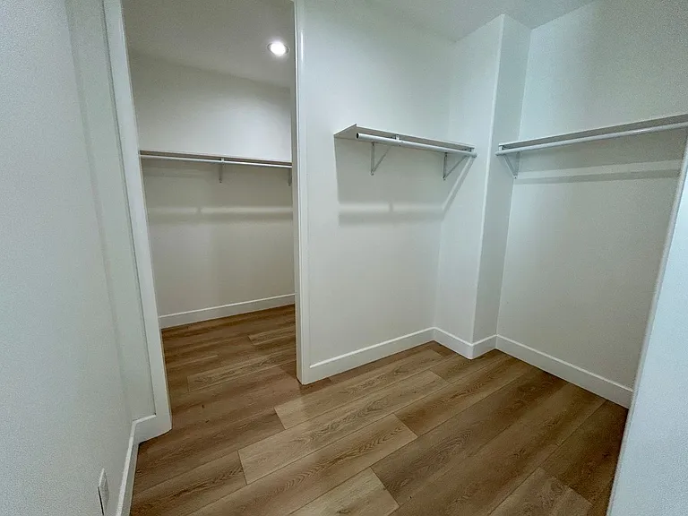 10101 Crosby Ave — Photo 9
