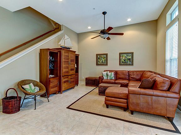 2nd image of 1528 Ruskin Ln