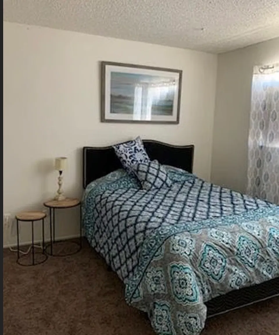 2 bed, 1.5 bath, 1000 sqft, $1,980 — Photo 4