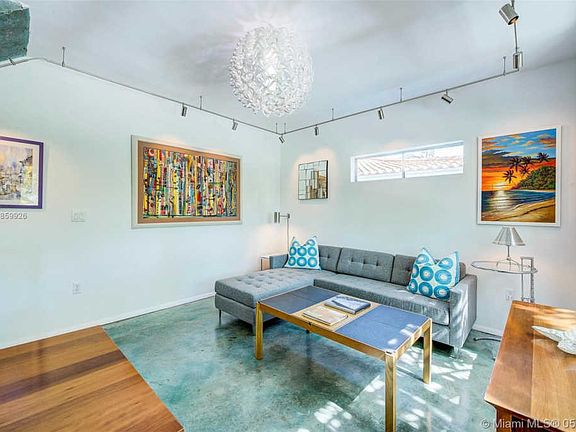 4th image of 734 Michigan Ave APT 1