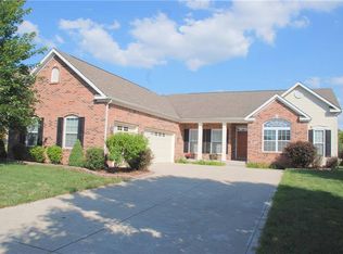 8077 Eskerban Dr, Avon, IN 46123