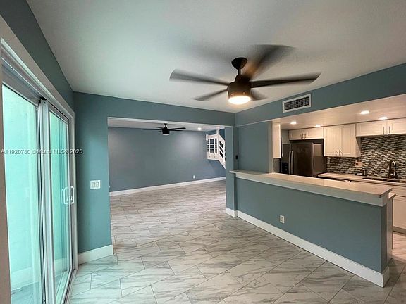 3rd image of 330 Sunshine Dr #0