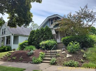 5561 N 39th St, Milwaukee, WI 53209