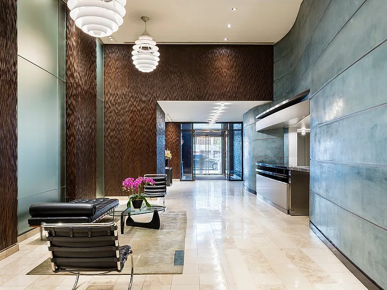 420 W 42nd St #25F — Photo 10