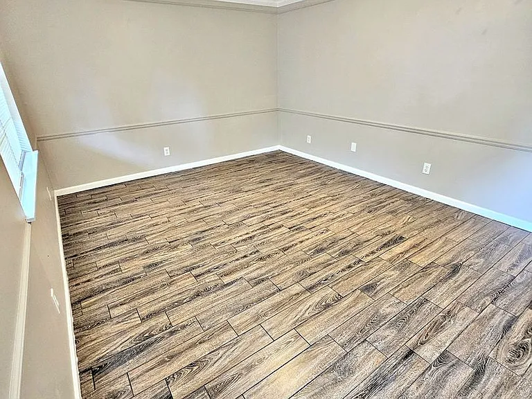 1606 N St SE — Photo 3