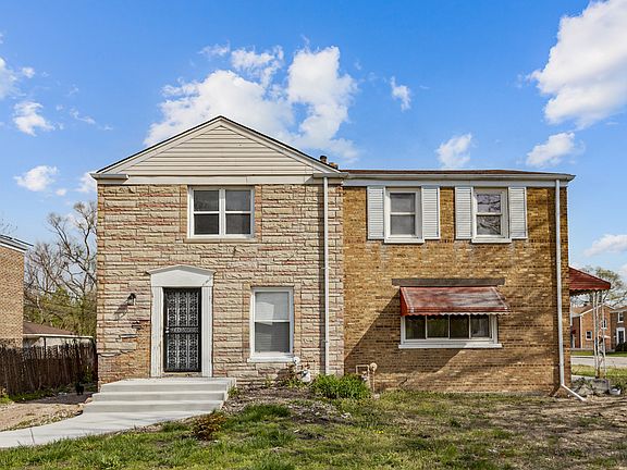 3rd image of 2556 E 97th Pl