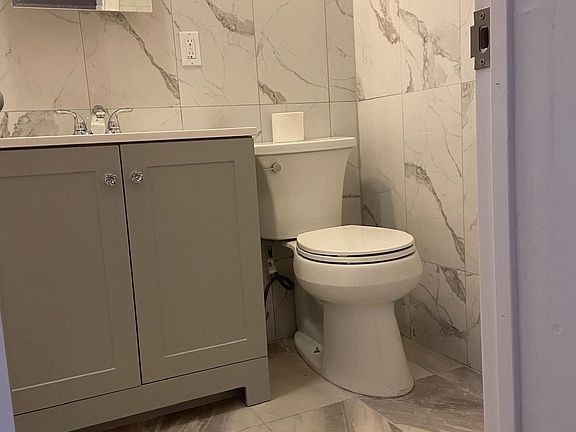 4th image of 1316 72nd St #1