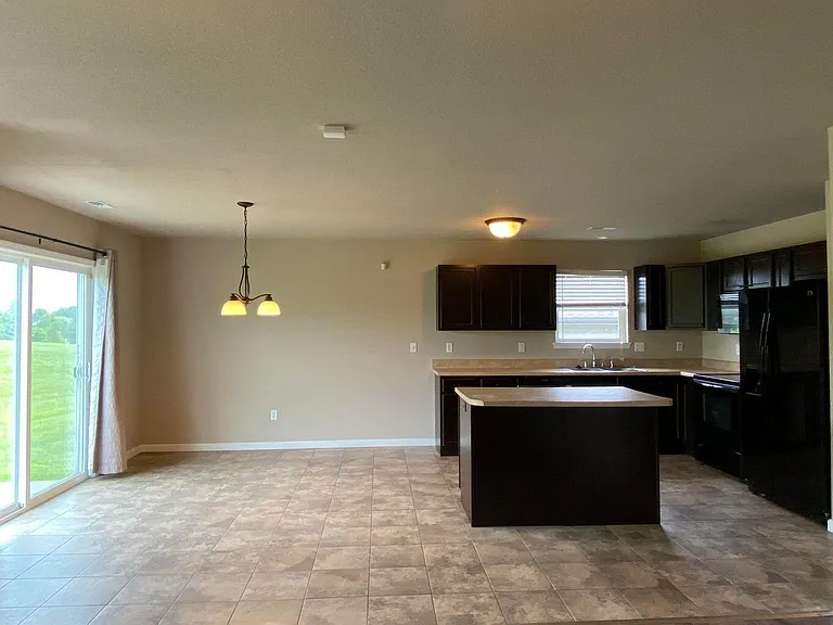 5801 Abercorn Dr — Photo 4