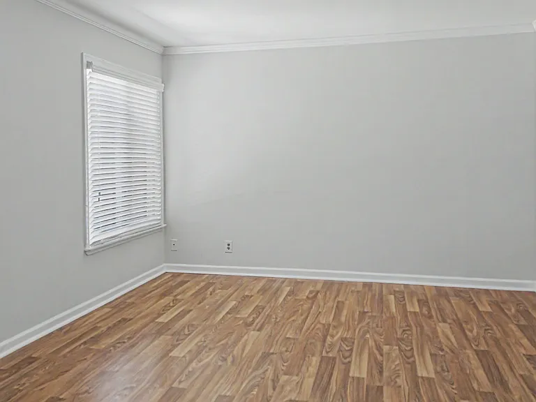 2736 Glengyle Dr #3 — Photo 3
