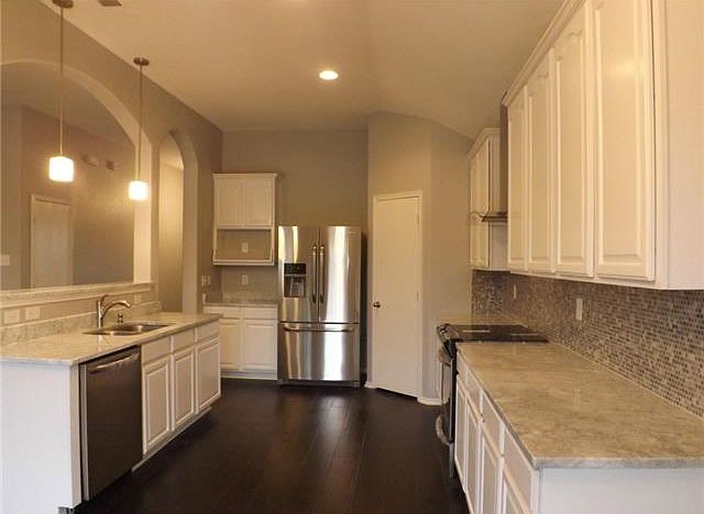 1st image of 109 Hickory Creek Dr