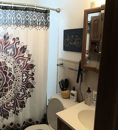 3rd image of 1718 E Boulevard Ave APT 4