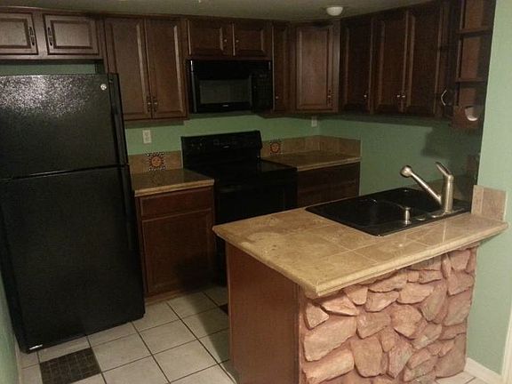 3rd image of 1730 W Emelita Ave APT 1010