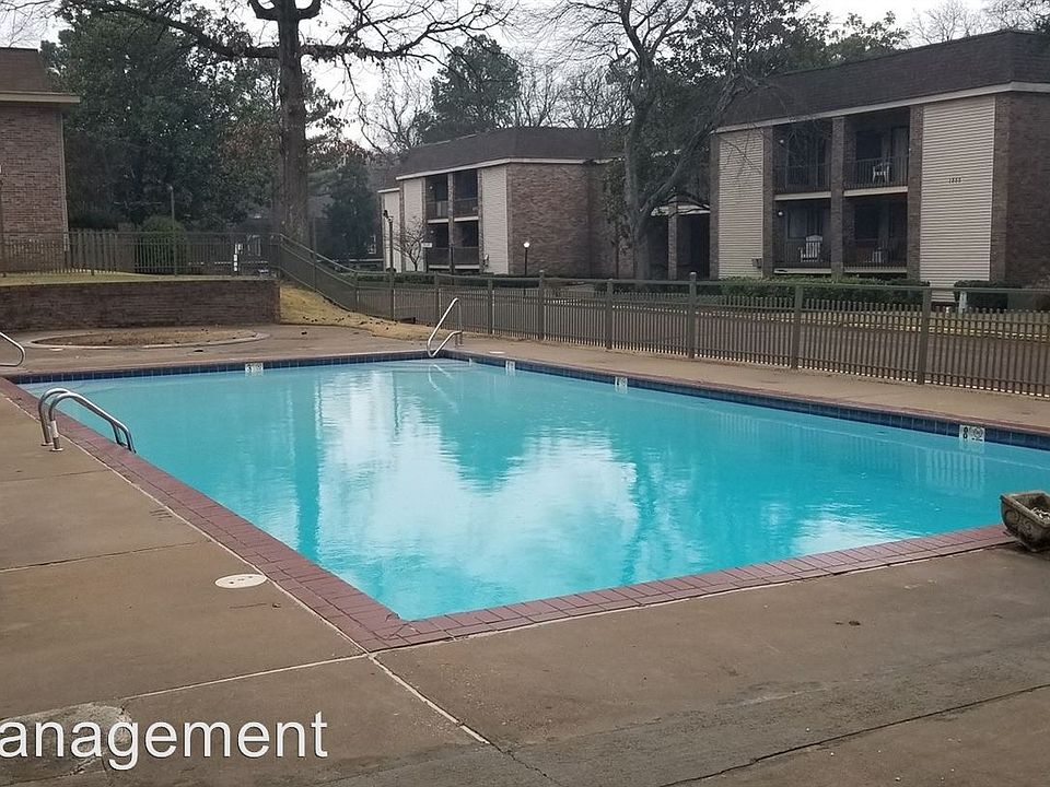 1st image of 1859 Poplar Woods Cir W APT 206