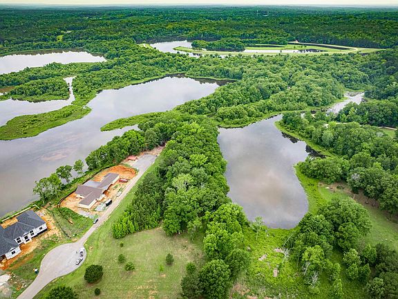 3rd image of 519 Bluewater Bay Dr
