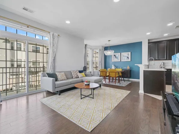27 Kennedy Ln, Wood Ridge, NJ 07075