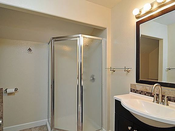 4th image of 295 Sposito Cir
