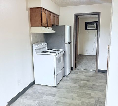 2nd image of 2360 E Market St APT 2F