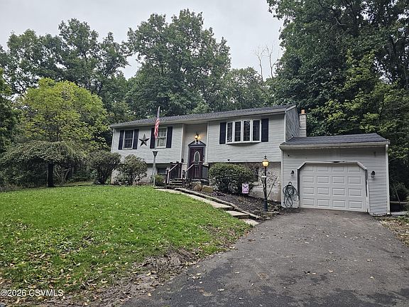 2nd image of 2087 Center Rd