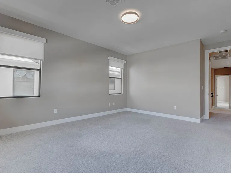 86 Pristine Glen St — Photo 30