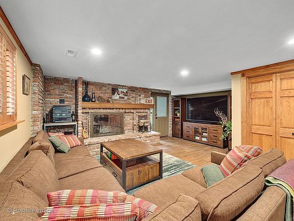 5th image of 4024 Liberty Blvd